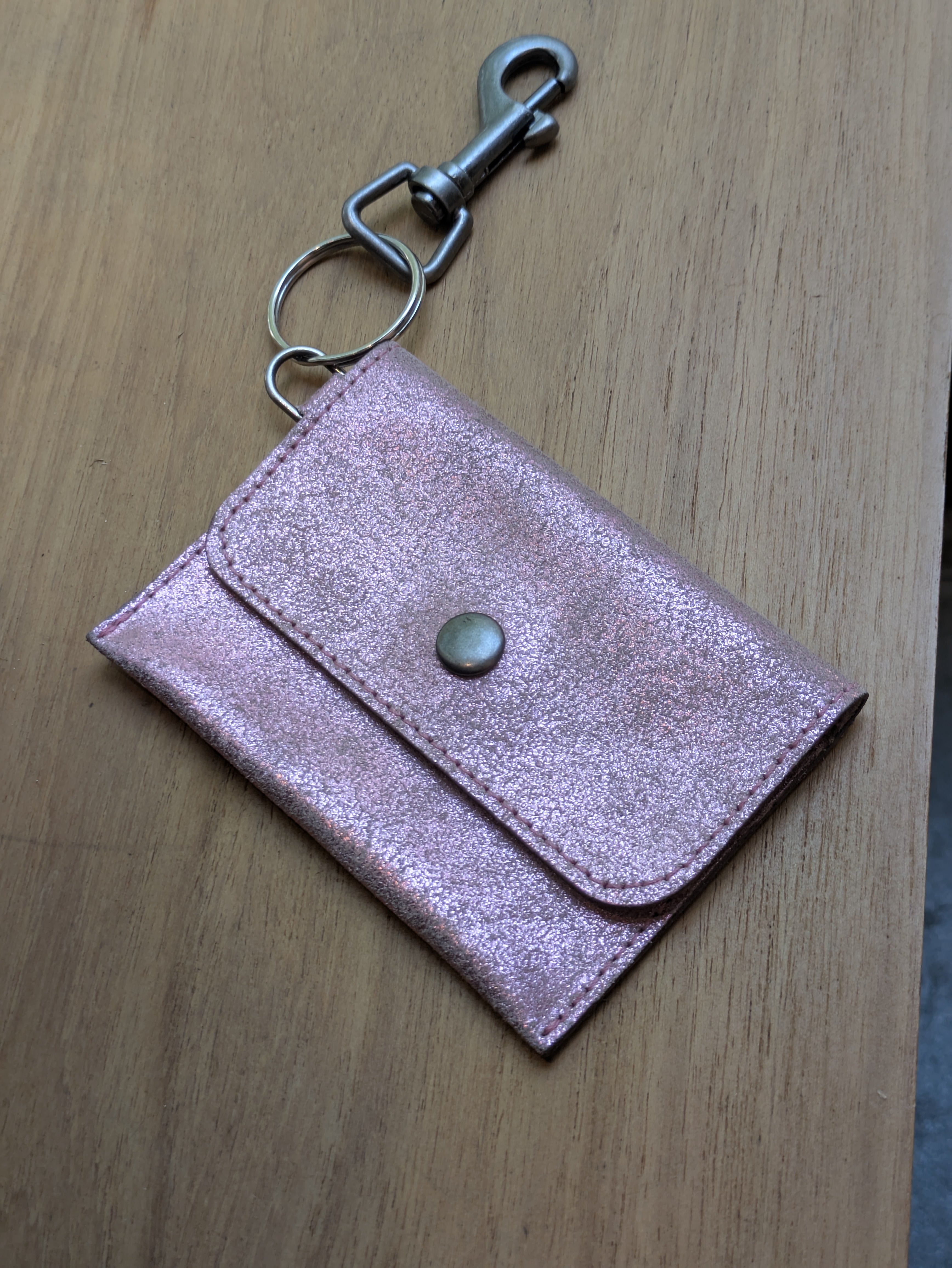 Kim White Keychain Wallet - Metallic