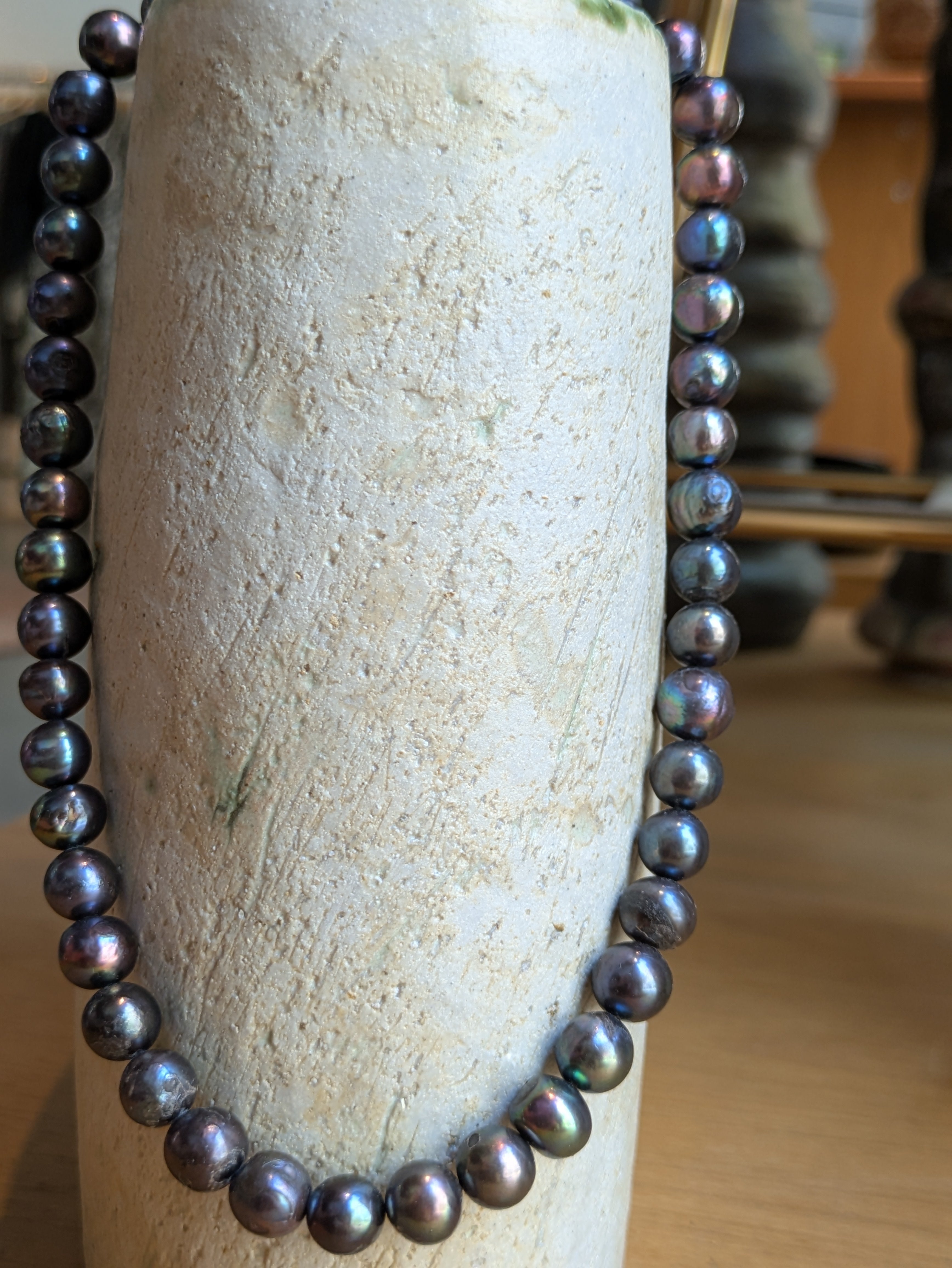 BY ORLY -Peacock, black freshwater pearls